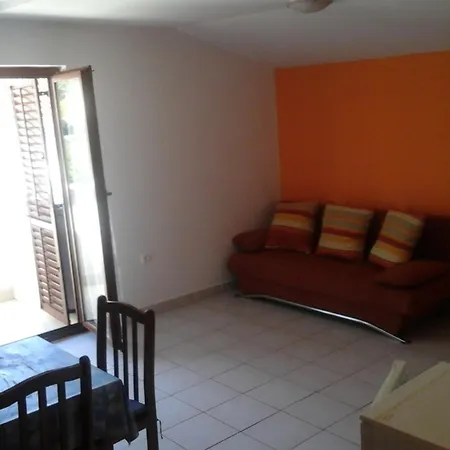 With Parking Space Biograd Na Moru, Biograd - 24160 公寓 *